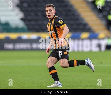 Hull, UK. 14. Januar 2023. Greg Docherty #8 of Hull City während des Sky Bet Championship-Spiels Hull City vs Huddersfield Town im MKM Stadium, Hull, Großbritannien, 14. Januar 2023 (Foto von Mark Cosgrove/News Images) in Hull, Großbritannien, am 1./14. Januar 2023. (Foto: Mark Cosgrove/News Images/Sipa USA) Guthaben: SIPA USA/Alamy Live News Stockfoto