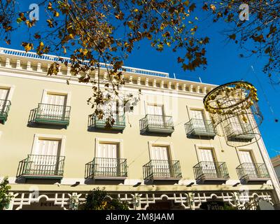 Archetekturelle Details, die typisch spanisch sind in Nerja an der Costa del Sol im Süden Spaniens Stockfoto