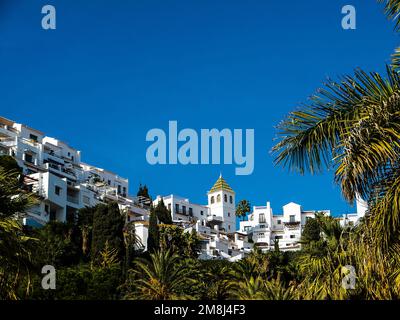 Archetekturelle Details, die typisch spanisch sind in Nerja an der Costa del Sol im Süden Spaniens Stockfoto