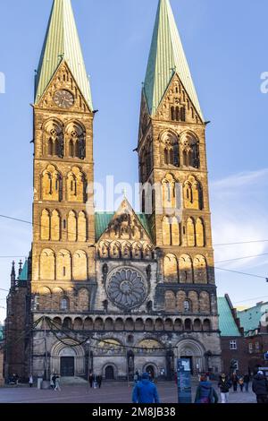Bremen, Deutschland - 13. November 2022: Fassade des Bremer Doms in der Freie Hansestadt Bremen Stockfoto