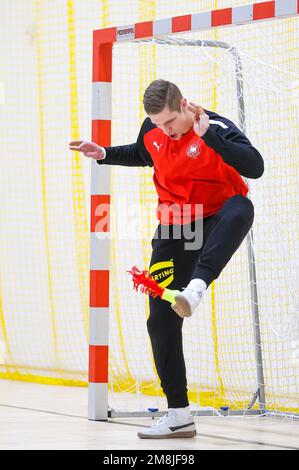 Kattowitz, Polen. 14. Januar 2023. Handball: Weltmeisterschaft, vor dem zweiten Gruppenspiel der deutschen Mannschaft. Der deutsche Torwart Joel Birlehm nimmt an der Schulung Teil. Kredit: Jan Woitas/dpa/Alamy Live News Stockfoto