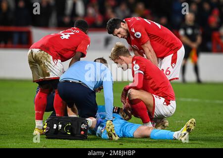 Dean Henderson #1 aus Nottingham Forest geht beim Premier League-Spiel Nottingham Forest vs Leicester City at City Ground, Nottingham, Vereinigtes Königreich, 14. Januar 2023 (Foto von Craig Thomas/News Images) in, 1./14. Januar 2023, unter. (Foto: Craig Thomas/News Images/Sipa USA) Guthaben: SIPA USA/Alamy Live News Stockfoto