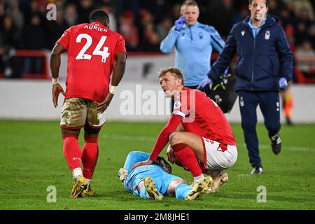 Dean Henderson #1 aus Nottingham Forest geht beim Premier League-Spiel Nottingham Forest vs Leicester City at City Ground, Nottingham, Vereinigtes Königreich, 14. Januar 2023 (Foto von Craig Thomas/News Images) in, 1./14. Januar 2023, unter. (Foto: Craig Thomas/News Images/Sipa USA) Guthaben: SIPA USA/Alamy Live News Stockfoto