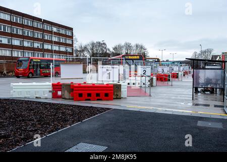Temporäre Bushaltestelle in Crewe Cheshire, Großbritannien Stockfoto