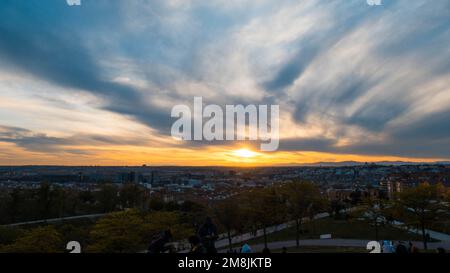 Sonnenuntergang im Cerro del Tio Pio Park, auch Siete Tetas in Madrid genannt Stockfoto