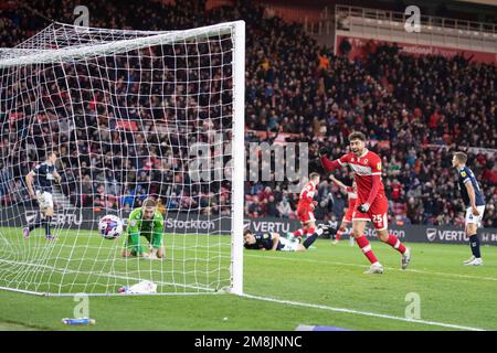 Marcus Forss von Middlesbrough trifft während des Sky Bet Championship-Spiels zwischen Middlesbrough und Millwall im Riverside Stadium in Middlesbrough am Samstag, den 14. Januar 2023. (Kredit: Trevor Wilkinson | MI News) Kredit: MI News & Sport /Alamy Live News Stockfoto