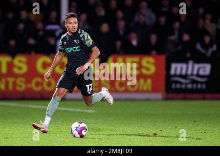 Cheltenham, Großbritannien. 14. Januar 2023. Korey Smith aus Derby County in Aktion. EFL Skybet Football League One Match, Cheltenham Town gegen Derby County im Fully-Suzuki Stadium in Cheltenham, Gloucestershire am Samstag, den 14. Januar 2023. Dieses Bild darf nur zu redaktionellen Zwecken verwendet werden. Nur redaktionelle Verwendung, Lizenz für kommerzielle Verwendung erforderlich. Keine Verwendung bei Wetten, Spielen oder Veröffentlichungen von Clubs/Ligen/Spielern. Bild von Lewis Mitchell/Kredit: Andrew Orchard Sportfotografie/Alamy Live News Stockfoto