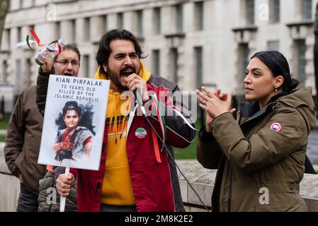 London, Großbritannien. 14. Januar 2023 Protest in Solidarität mit der Bewegung „Frau, Leben, Freiheit“ im Iran. Kredit: Andrea Domeniconi/Alamy Live News Stockfoto