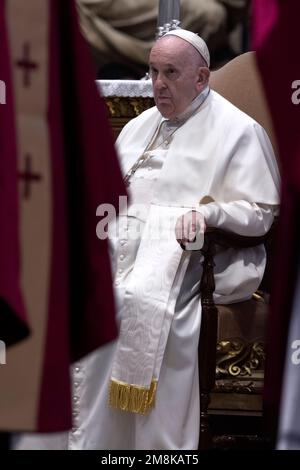 Vatikanstadt, Vatikan, 14. januar 2023. Papst Franziskus nimmt an der Beerdigung von Kardinal George Pell in St. Teil Petersdom im Vatikan. Maria Grazia Picciarella/Alamy Live News Stockfoto