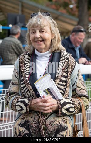 Windsor, Berkshire, Großbritannien. 3. Oktober 2022. Jenny McCririck auf der Royal Windsor Rennbahn. Kredit: Maureen McLean/Alamy Stockfoto