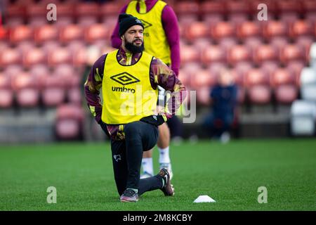 Cheltenham, Großbritannien. 14. Januar 2023. David McGoldrick aus Derby County beim Aufwärmen. EFL Skybet Football League One Match, Cheltenham Town gegen Derby County im Fully-Suzuki Stadium in Cheltenham, Gloucestershire am Samstag, den 14. Januar 2023. Dieses Bild darf nur zu redaktionellen Zwecken verwendet werden. Nur redaktionelle Verwendung, Lizenz für kommerzielle Verwendung erforderlich. Keine Verwendung bei Wetten, Spielen oder Veröffentlichungen von Clubs/Ligen/Spielern. Bild von Lewis Mitchell/Kredit: Andrew Orchard Sportfotografie/Alamy Live News Stockfoto