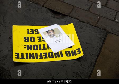 London, England, Vereinigtes Königreich - 14. Januar 2023: Aktivisten des britischen Guantanamo Network, Amnesty UK und einiger anderer Gruppen veranstalten nach 21 Jahren seit der Eröffnung von Guantanamo Bay einen Protest in Central London und forderten die Schließung des US-Gefängnisses und die Anklage oder Freilassung von Insassen. Kredit: Sinai Noor/Alamy Live News - NUR REDAKTIONELLE VERWENDUNG! Nicht für den kommerziellen GEBRAUCH! Stockfoto