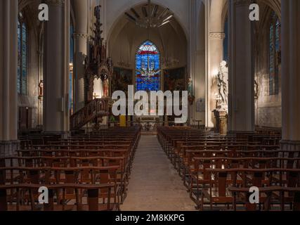 Montpellier, Occitanie, Frankreich, 12 28 2022 - gotische Inneneinrichtung der katholischen Kirche Saint Roch Stockfoto