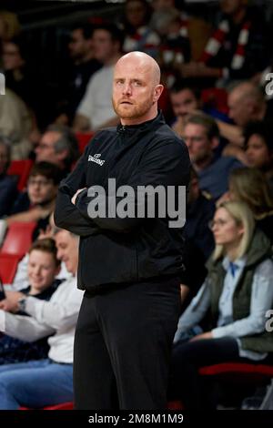 Deutsche Basketball Bundesliga 2022/2023 | FC Bayern München gegen ALBA Berlin. BARTH Benjamin (DBB-Schiedsrichter) Stockfoto