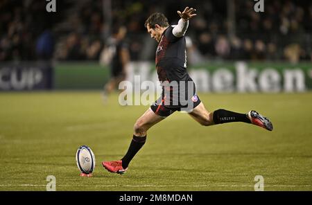 Barnet, Vereinigtes Königreich. 14. Januar 2023. EPCR Challenge Cup. Saracens V Lyon OU. StoneX-Stadion. Barnet. Alex Goode (Saracens) tritt während des Saracens V Lyon OU EPCR Heineken Champions Cup, Runde 3, ein Rugby-Spiel im StoneX Stadium. Kredit: Sport In Pictures/Alamy Live News Stockfoto