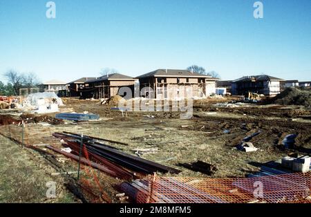 Fotos des 80-Mann-Einzelbelegungsschlafzimmers am Little Rock AFB. Die Fertigstellung ist für Juli 1997 geplant. Basis: Luftwaffenstützpunkt Little Rock Bundesstaat: Arkansas (AR) Land: Vereinigte Staaten von Amerika (USA) Stockfoto