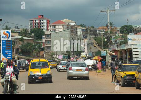 Yaounde Street in Kamerun Stockfoto