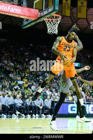 Ferrell Center Waco, Texas, USA. 14. Januar 2023. Oklahoma State Cowboys Forward Tyreek Smith (23) spielt in der 2. Hälfte des NCAA-Basketballspiels zwischen den Oklahoma State Cowboys und den Baylor Bears im Ferrell Center Waco, Texas. Matthew Lynch/CSM/Alamy Live News Stockfoto