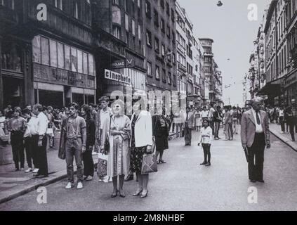 Jugoslawien: 4. Mai um 3-05 Uhr - Sirenen signalisieren eine Schweigeminute zu Ehren von Josip Broz Tito - Schweigeminute in Belgrad Stockfoto