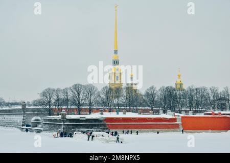 Peter-und-Paul-Festung in St. Petersburg im Winter. Hochwertiges Foto Stockfoto