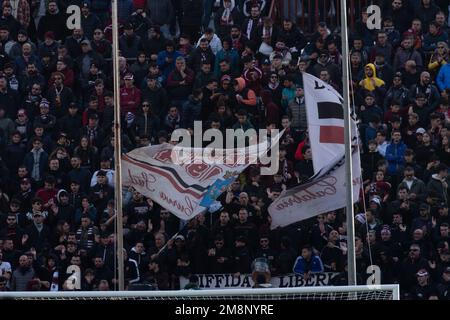 Reggio Calabria, Italien. 14. Januar 2023. Fans von Reggina während Reggina 1914 gegen SPAL, italienisches Fußballspiel Serie B in Reggio Calabria, Italien, Januar 14 2023 Kredit: Independent Photo Agency/Alamy Live News Stockfoto