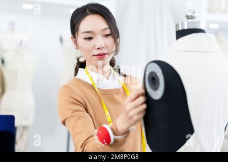 Junge Modedesignerinnen Stockfoto