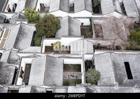 NANJING, CHINA - 15. JANUAR 2023 - Luftfoto zeigt die Schneelandschaft von Ganxis ehemaliger Residenz in Nanjing, Ost-Chinas Provinz Jiangsu, 15. Januar, Stockfoto