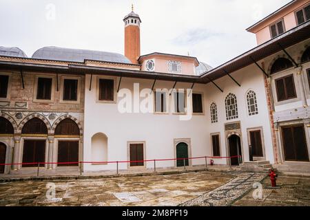 ISTAMBUL, TÜRKEI - SEP 2022: Dies ist die Halle im Harem des Topkapi-Palastes. Hochwertiges Foto Stockfoto