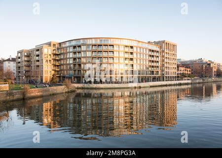 Die neu gebauten Riverside Studios, Queen Caroline Street, Hammersmith, London, W6, England, Großbritannien Stockfoto