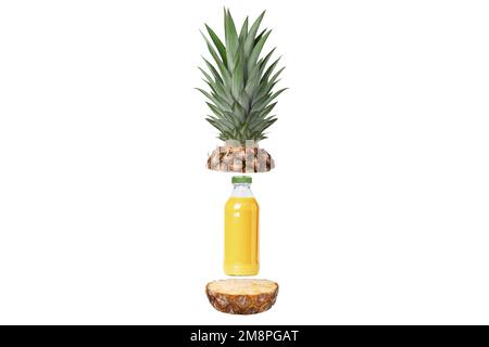 Flasche frisch gepresster Ananassaft. Ananasscheiben um die Flasche. Im Flug. Konzept. Isoliert. Stockfoto