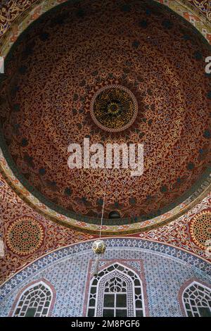 ISTAMBUL, TÜRKEI - SEP 2022: Dies ist die Halle im Harem des Topkapi-Palastes. Hochwertiges Foto Stockfoto