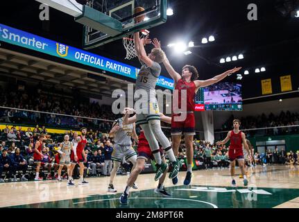 Januar 14 2023 Moraga CA, USA San Francisco Forward Zane Meeks (15) geht beim NCAA Männer Basketballspiel zwischen den San Francisco Dons und den Saint Mary's Gaels in den Korb. Saint Mary's besiegte San Francisco 78-61 im war Memorial Gym San Francisco Calif Thurman James/CSM Kredit: CAL Sport Media/Alamy Live News Stockfoto