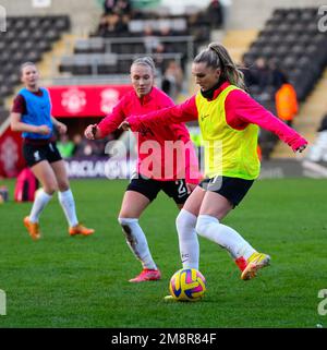 Leigh, Großbritannien. 15. Januar 2023. Leigh, England, Januar 15. 2023: Liverpool-Spieler wärmen sich vor dem Barclays FA Womens Super League-Fußballspiel zwischen Manchester United und Liverpool im Leigh Sports Village in Leigh, England, auf. (James Whitehead/SPP) Kredit: SPP Sport Press Photo. Alamy Live News Stockfoto