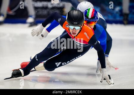 DANZIG, POLEN - JANUAR 15: Jens van 't Wout der Niederlande nimmt an den Halbfinalen der Männer 1000m während der ISU-Europameisterschaft auf der Halla Victoria am 15. Januar 2023 in Danzig Teil (Foto von Andre Weening/Orange Pictures) Stockfoto