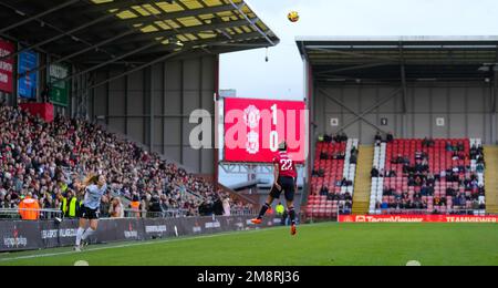 Leigh, Großbritannien. 15. Januar 2023. Leigh, England, Januar 15. 2023: Megan Campbell (28 Liverpool) spielt beim Fußballspiel der Barclays FA Womens Super League zwischen Manchester United und Liverpool im Leigh Sports Village in Leigh, England, mit. (James Whitehead/SPP) Kredit: SPP Sport Press Photo. Alamy Live News Stockfoto