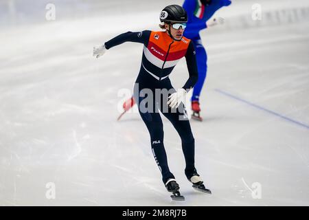 DANZIG, POLEN – JANUAR 15: Jens van 't Wout aus den Niederlanden nimmt an den Halbfinalen der gemischten Teams Teil, die während der ISU-Europameisterschaft auf der kurzen Strecke am 15. Januar 2023 in Halla Victoria in Danzig, Polen (Foto von Andre Weening/Orange Pictures) abgehalten werden Stockfoto