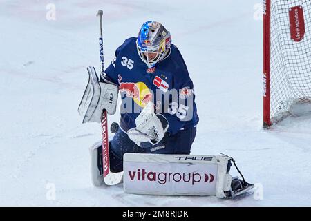 2022/23 DEL | RB München gegen Schwenninger Wild Wings. NIEDERBERGER Mathias (RB München RBM35) Stockfoto