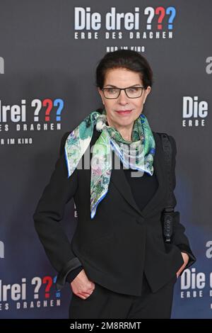 Gudrun LANDGREBE (Schauspielerin) Einzelbild, Einzelmotiv, Halbfigur, Halbfigur. Red Carpet, Red Carpert Weltpremiere der DREI ??? ? ERBE DES DRACHEN am 15. Januar 2023 im Mathaeser-Kino in München. ? Stockfoto