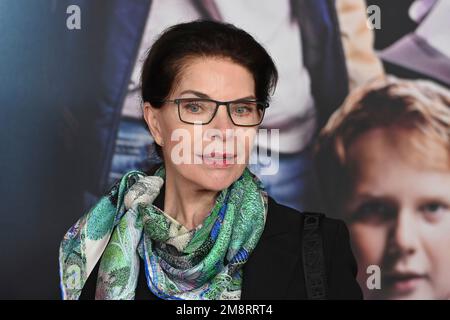 Gudrun LANDGREBE (Schauspielerin) Einzelbild, Einzelmotiv, Porträt, Porträt, Porträt. Red Carpet, Red Carpert Weltpremiere der DREI ??? ? ERBE DES DRACHEN am 15. Januar 2023 im Mathaeser-Kino in München. ? Stockfoto