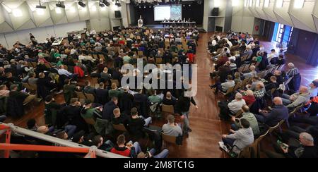 Münster, Deutschland. 15. Januar 2023. firo : 15.01.2023 Fußball, 4. Liga, Regionalliga Westpreußen Münster, SC Preussen Münster, Münster, 1906, Jahreshauptversammlung, ÜBERBLICK über die Mitgliederversammlung HALLE STADTHALLE HILTRUP/dpa/Alamy Live News Stockfoto