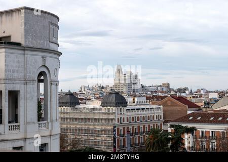 C/ de Bárbara de Braganza und Edificio Telefonica, Madrid, Spanien Stockfoto