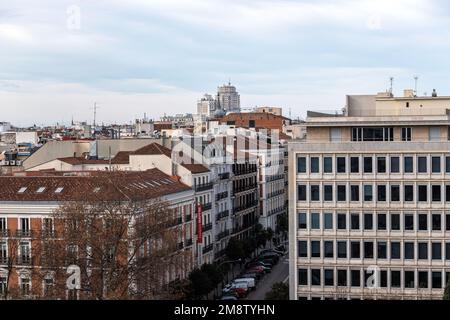 C/ de Bárbara de Braganza und Torre España, Edificio Telefonica, Madrid, Spanien Stockfoto