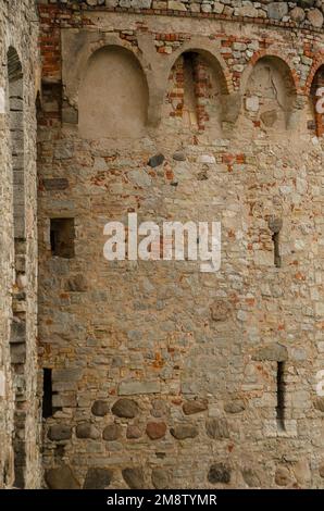 Mauern der Burg Cēsis, Lettland Stockfoto