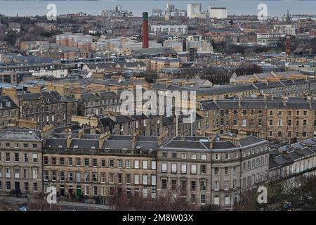 Edinburgh Scotland, Vereinigtes Königreich, 15. Januar 2023. Blick in Richtung Forth von Calton Hill. Live-Nachrichten von sst/alamy Stockfoto