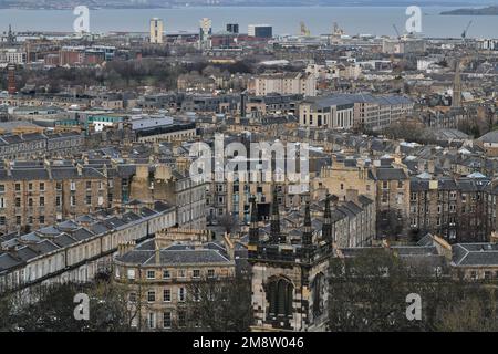 Edinburgh Scotland, Vereinigtes Königreich, 15. Januar 2023. Blick in Richtung Forth von Calton Hill. Live-Nachrichten von sst/alamy Stockfoto