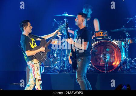Inglewood, Vereinigte Staaten Von Amerika. 14. Januar 2023. Muse tritt während des iHeartRadio Alter EGO '23 auf, präsentiert von Capital One auf dem KIA Forum am Samstag, den 14. Januar 2023 in Inglewood, Kalifornien. Foto: Chris Victorio/imageSPACE Credit: Imagespace/Alamy Live News Stockfoto