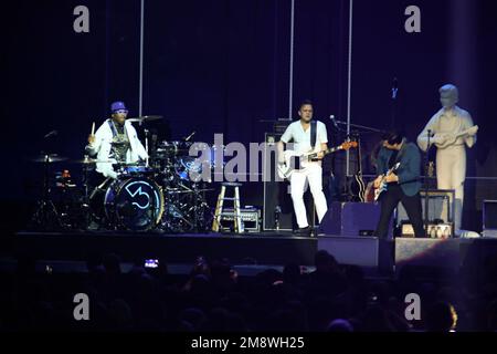 14. Januar 2023, Inglewood, CA, USA: Jack White mit Dominic Davis, Daru Jones, Quincy McCrary tritt auf dem iHeartRadio Alter EGO 2023 auf, präsentiert von Capital One auf dem Kia Forum 14. Januar 2023 im Jahr 2018 führte iHeartRadio die Welt in unser Alter EGO ein. Die größten Namen in Alternative Rock kommen zu unserer jährlichen Veranstaltung zusammen. Dieses Jahr findet in Los Angeles auf der Bühne des Kia Forums statt (Kreditbild: © Dave Safley/ZUMA Press Wire), NUR REDAKTIONELLE VERWENDUNG! Nicht für den kommerziellen GEBRAUCH! Stockfoto