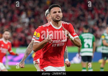 Lissabon, Portugal. 15. Januar 2023. Goncalo Ramos aus Benfica in Aktion während des Fußballspiels Liga Portugal BWIN zwischen SL Benfica und Sporting CP bei Estadio da Luz. Endstand: SL Benfica 2:2 Sporting CP Credit: SOPA Images Limited/Alamy Live News Stockfoto
