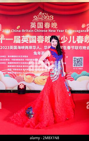 London, England, Großbritannien. Januar 15 2023. Vortragende von Joy Cheung bei der 2023 stattfindenden Extravaganza zum chinesischen Neujahr im Brückeninnenhof. Kredit: Siehe Li/Picture Capital/Alamy Live News Stockfoto