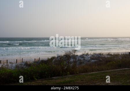 Landschaft des Ozeans bei Sonnenuntergang Stockfoto